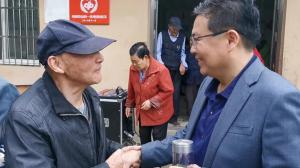 九九重阳节浓浓敬老情敬老院里传出欢乐的笑声